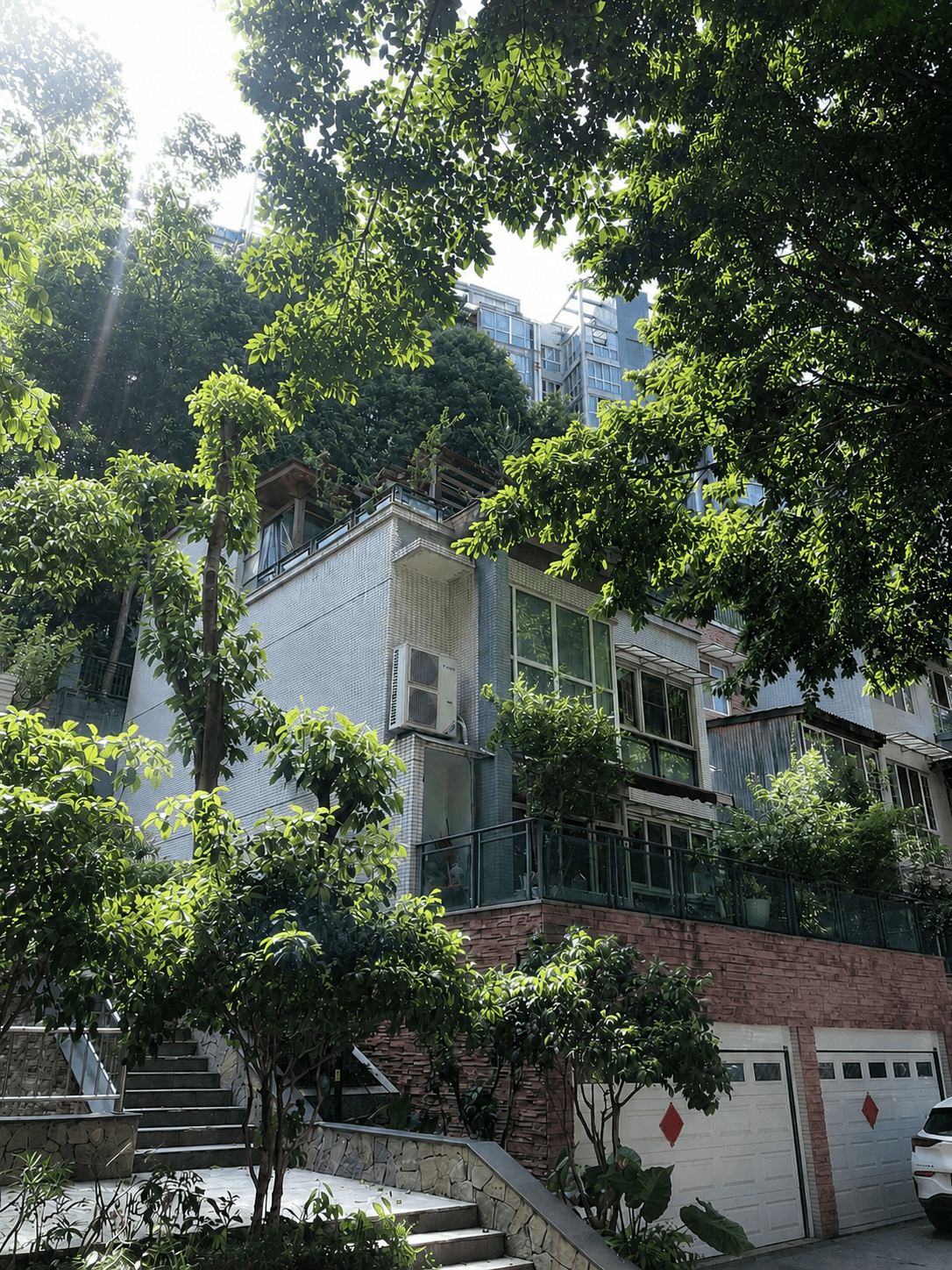 巫山岛居岁月从容升级：小小岛老别墅加装蒂升悦行款电梯